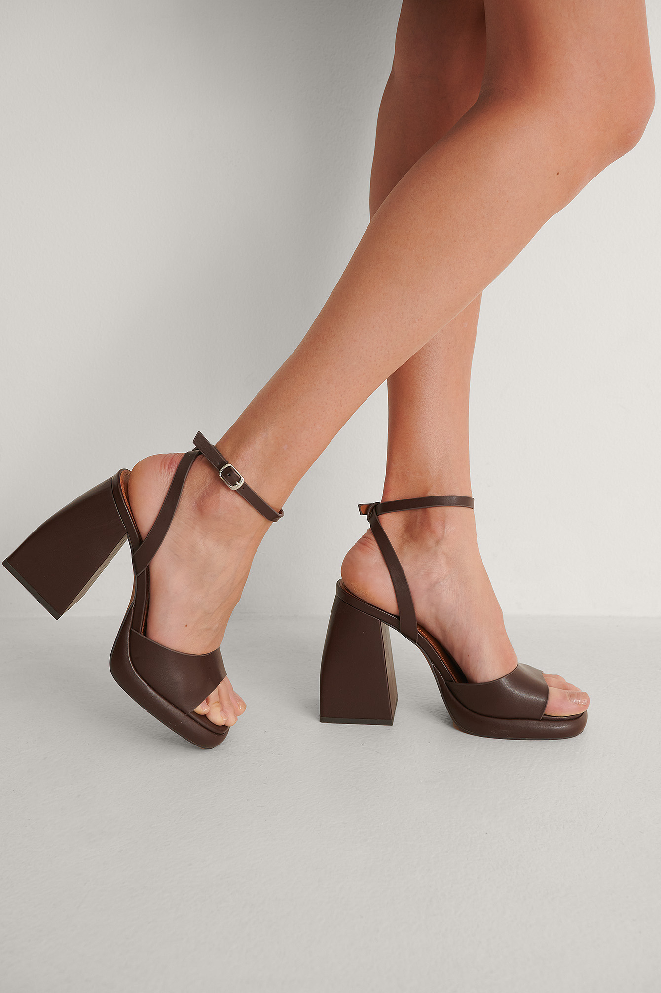 talon haut epais