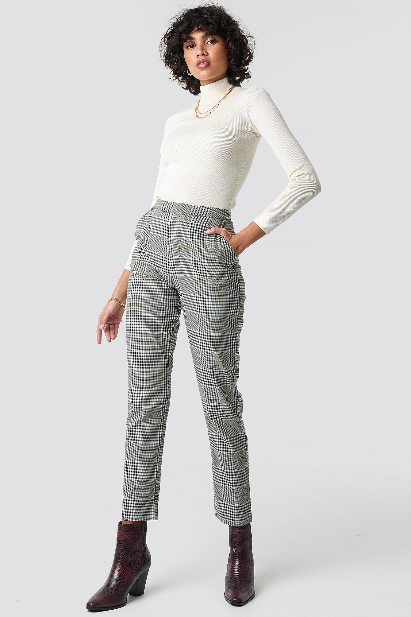 gray checkered pants
