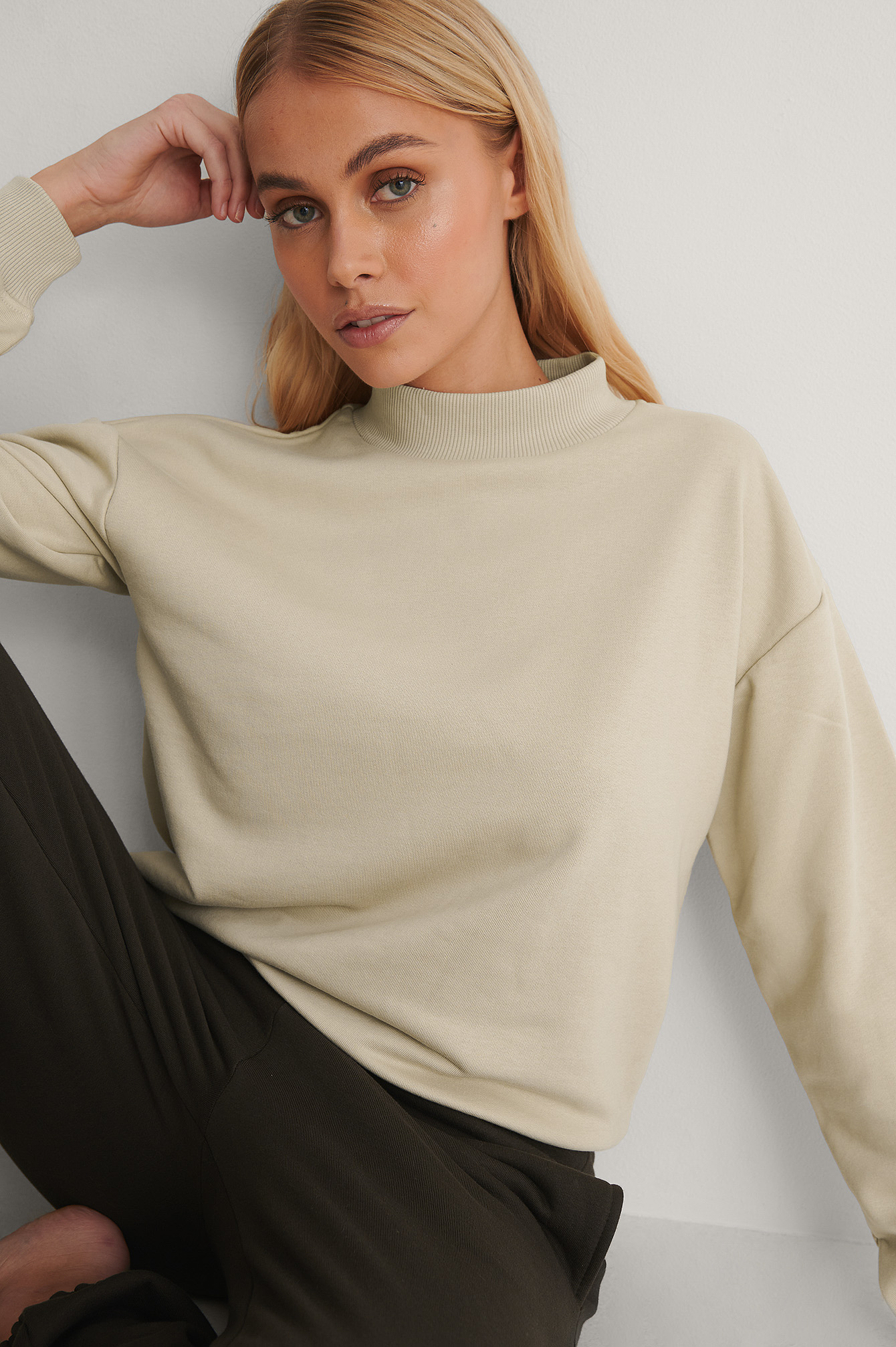 high neck sweatshirt